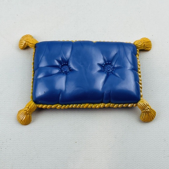 Vtg Littlest Pet Shop Purple Plastic Cushion Replacement Tickled Pink Kitty Set - Picture 1 of 4